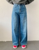 Studs Washed Jeans  #241264